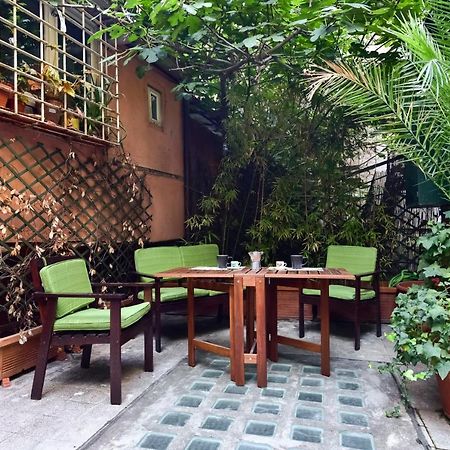 Monti Secret Garden Apartment Рим Екстериор снимка