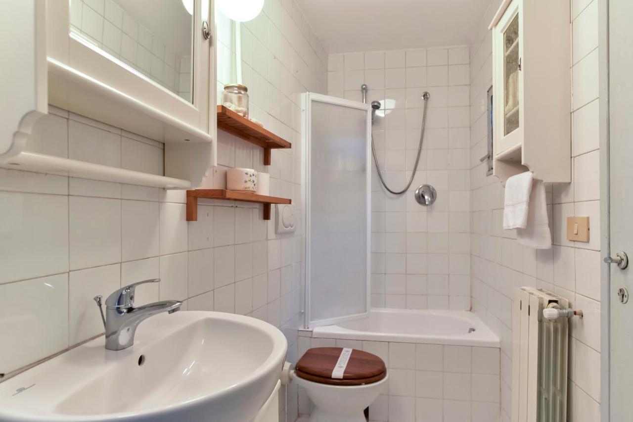 Monti Secret Garden Apartment Рим Екстериор снимка