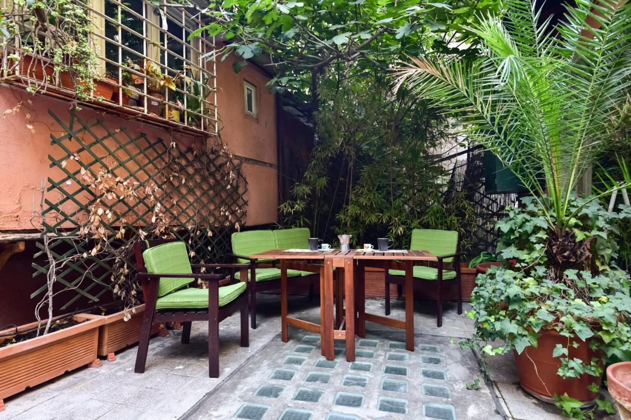 Monti Secret Garden Apartment Рим Екстериор снимка