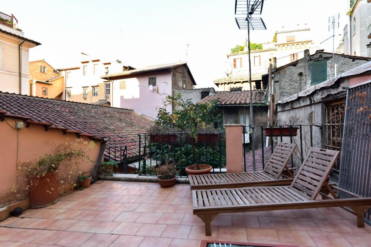 Monti Secret Garden Apartment Рим Екстериор снимка