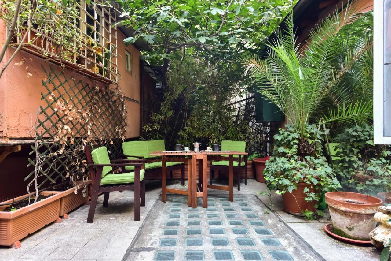 Monti Secret Garden Apartment Рим Екстериор снимка