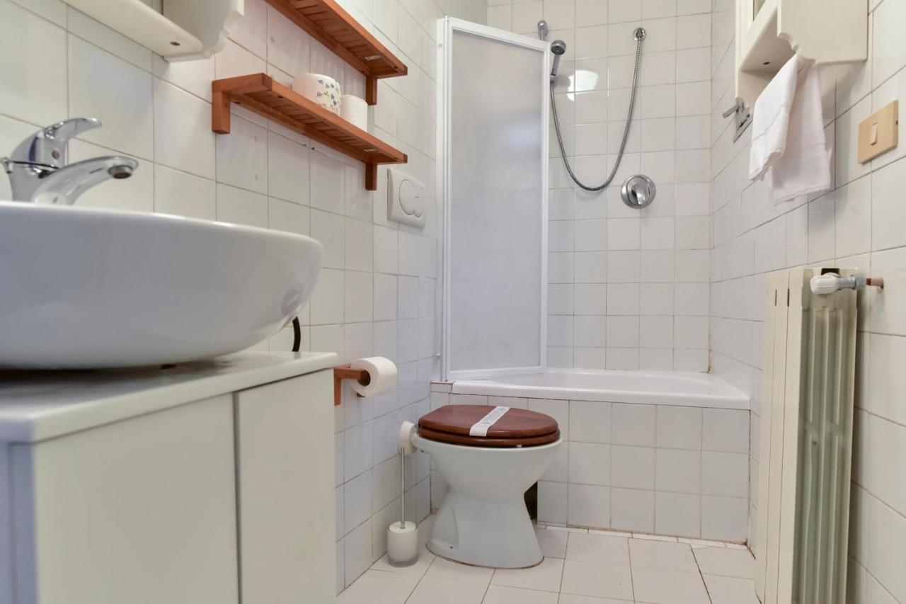 Monti Secret Garden Apartment Рим Екстериор снимка